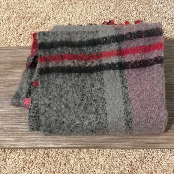 Plaid Shaw/scarf - Picture 1 of 2